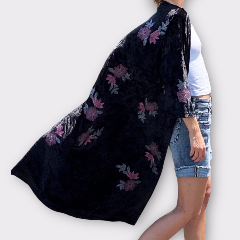NWT Billy T Embroidered Floral Crushed Velvet Robe Kimono Duster Jacket - Picture 13 of 16